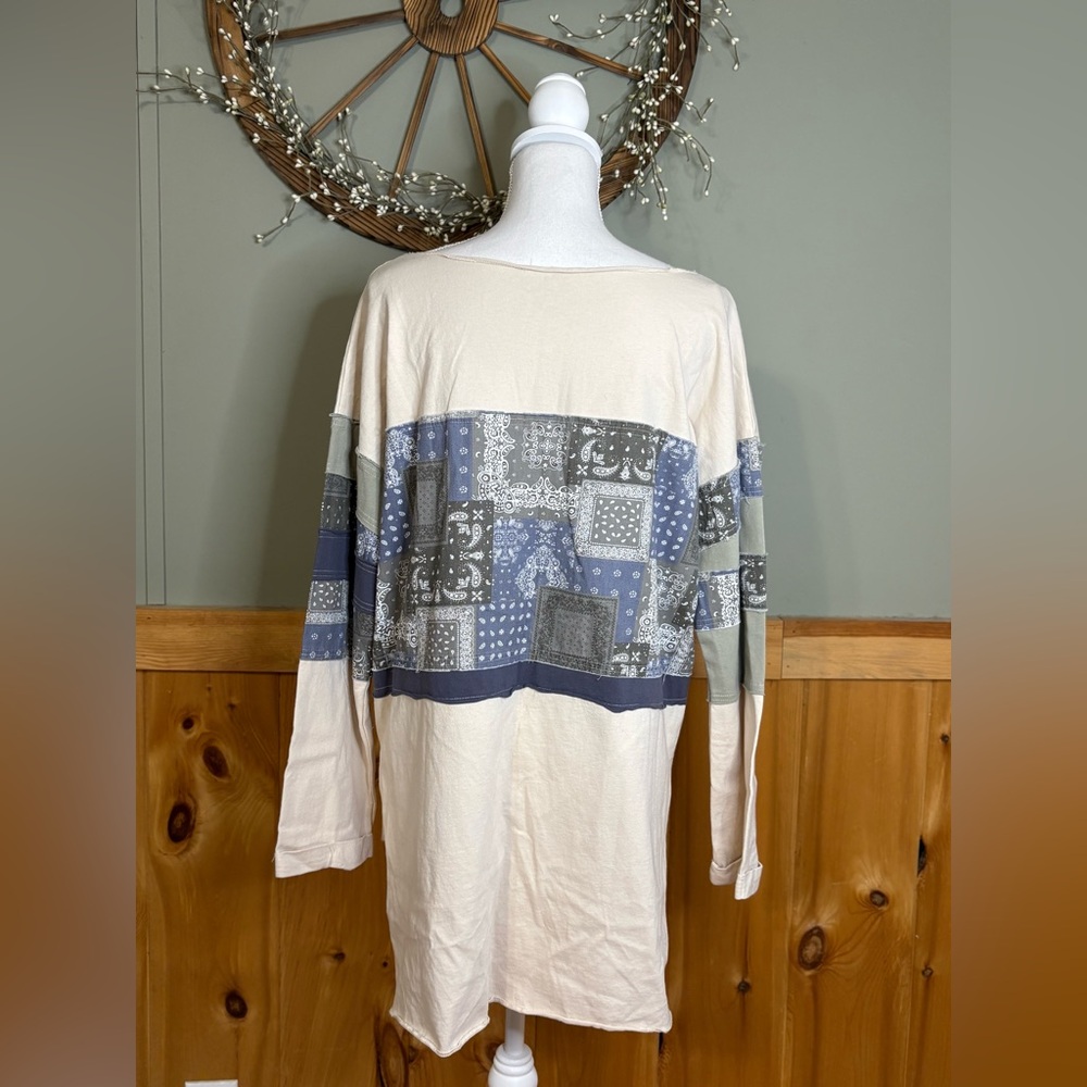 Oli & Hali Blue and Cream Patchwork Long Sleeve High/Low Top size Small - Picture 5 of 12